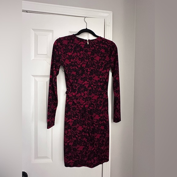 Michael Kors Long Sleeve Red and Black Floral Print Ruffled Body-con Dress - Picture 7 of 8